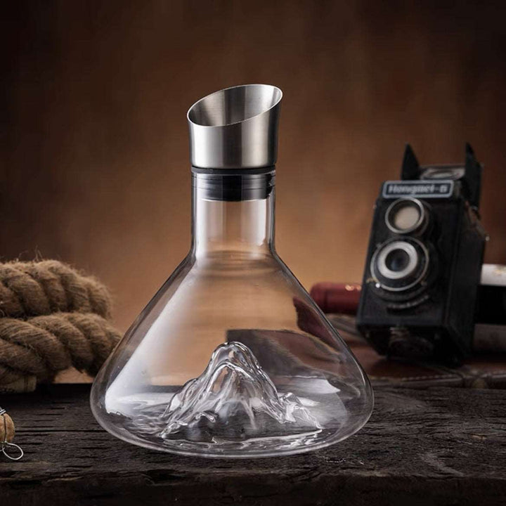 Hot-selling Iceberg Waterfall Wine Decanter Creative Transparent Lead-Free Crystal Glass Wine Dispenser Barware Quick Decanters Gabby Whale