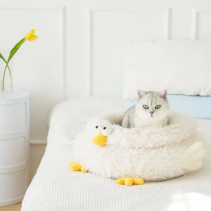 Soft and durable Cluck cat nest with non-slip base