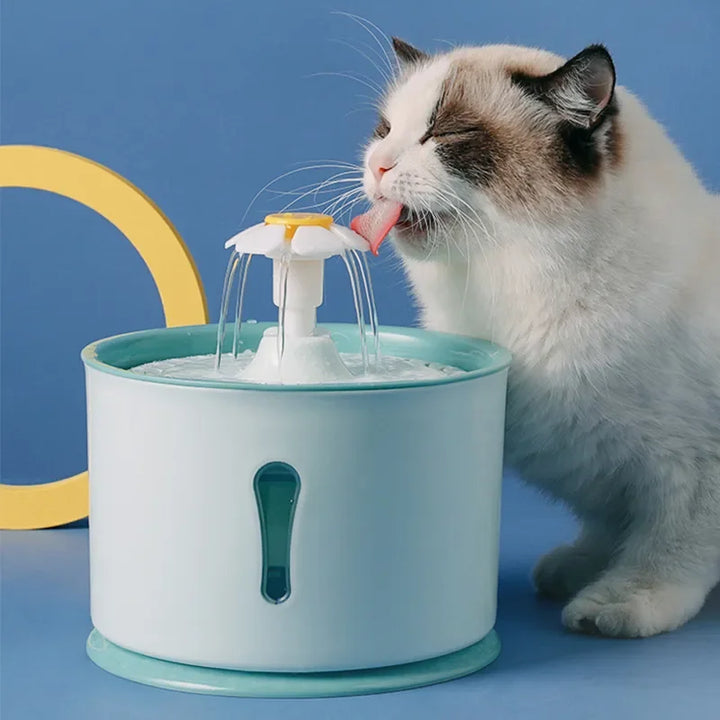 2.4L Cat Water Dispenser | LED Light & Smart Filtration - Gabby Whale