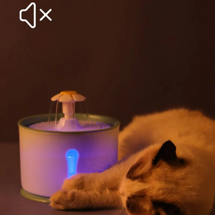 2.4L Cat Water Dispenser | LED Light & Smart Filtration - Gabby Whale